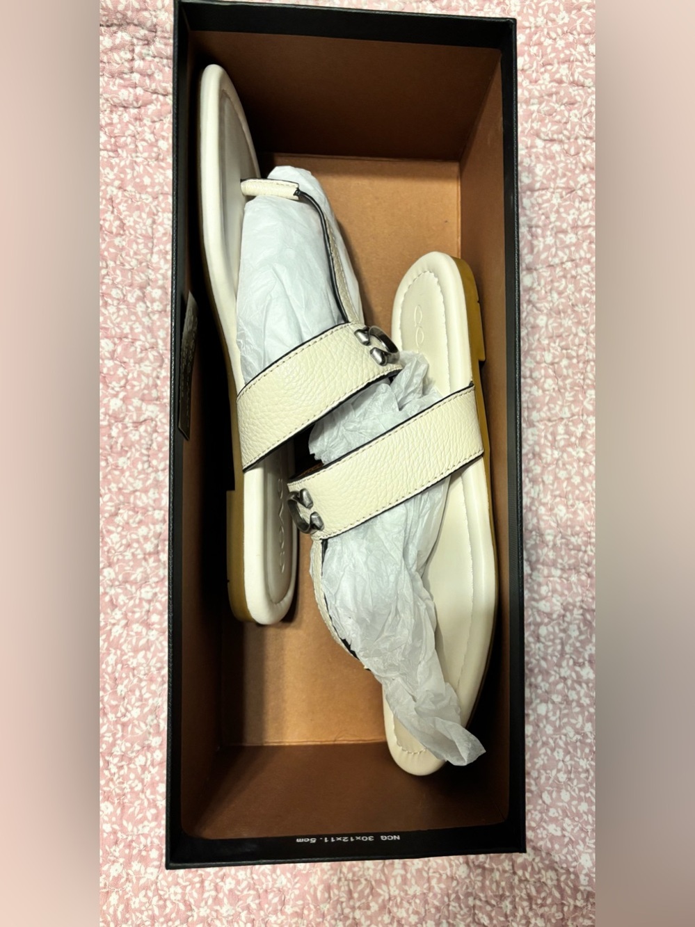 COACH White Leather Thong Sandals with Signature 'C' Hardware - Picture 4 of 6